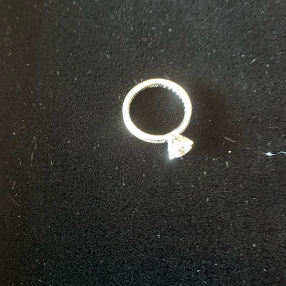 Ring - Picture 4 of 4